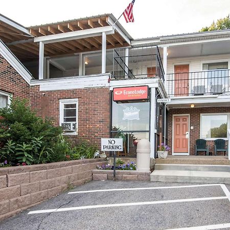 Tiltonlodge Inn & Suites Exteriör bild