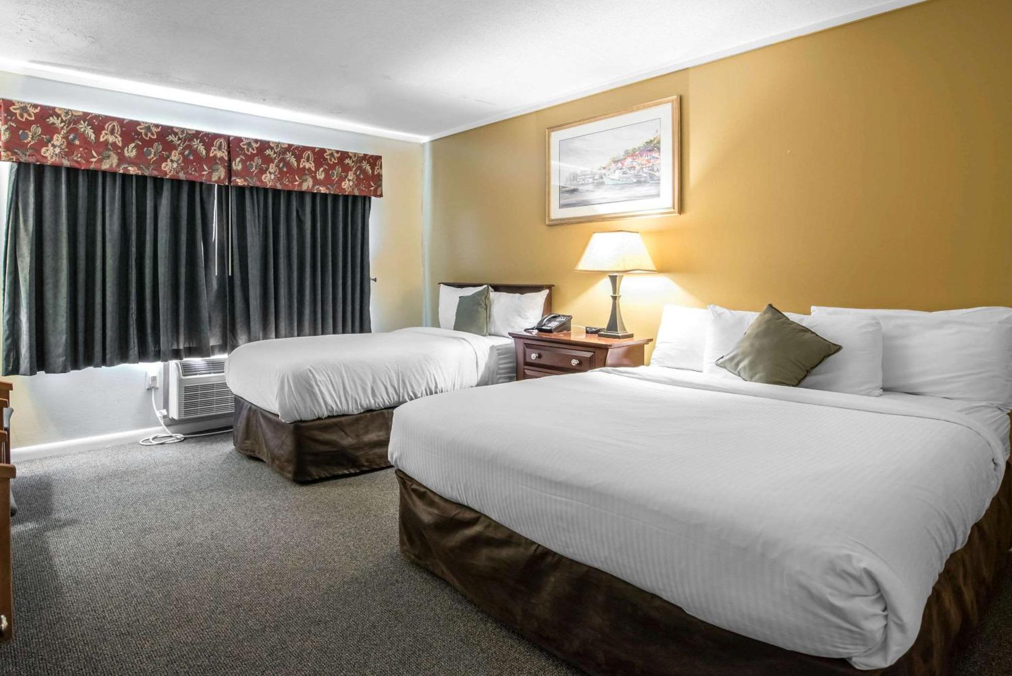 Tiltonlodge Inn & Suites Exteriör bild